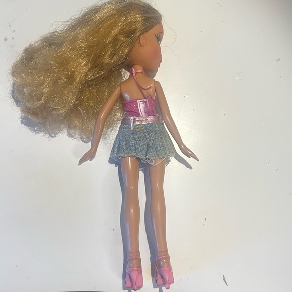 Bratz step out Yasmin doll 2005 - Picture 2 of 3